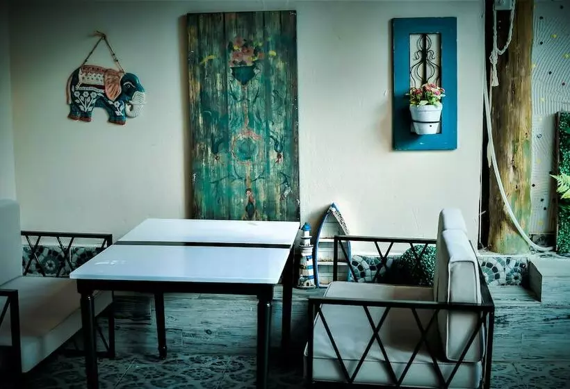 簡易ホテル Ada Marin