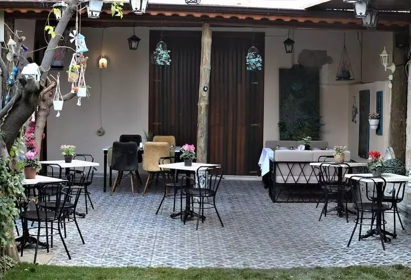 簡易ホテル Ada Marin