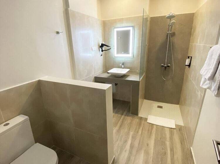 هتل L Adresse Dakar