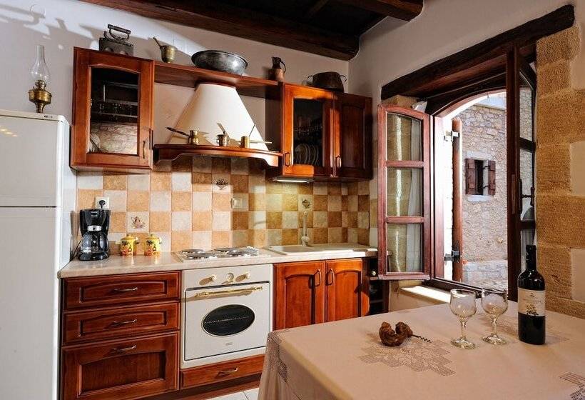 هتل Strofilia Villas