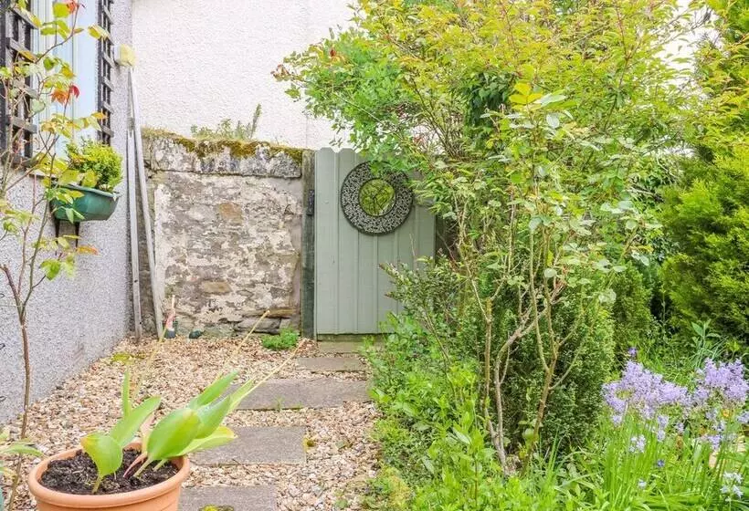 Iona Cottage