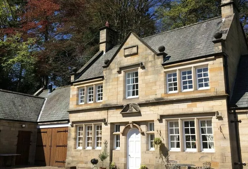 Manor Cottage