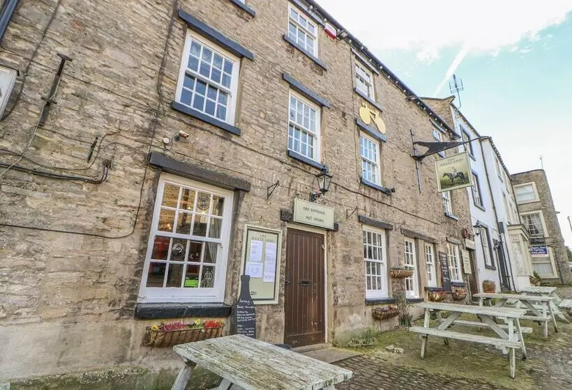 Middle Cottage