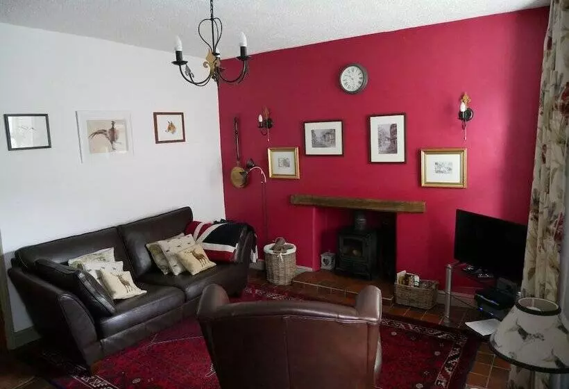Middle Cottage