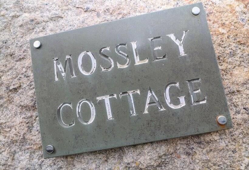 Mossley Cottage