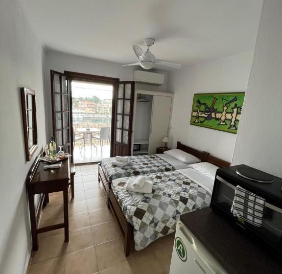 پانسیون Villa Perris Studios