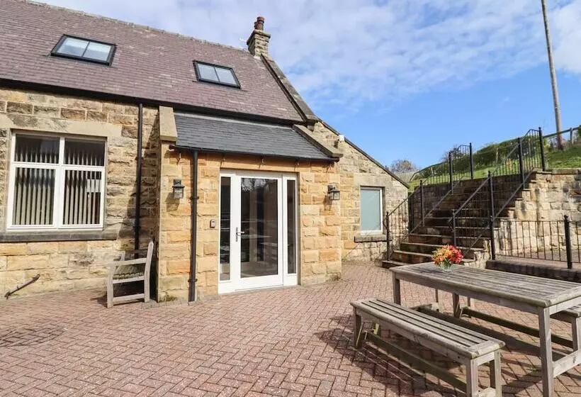 Sunday Cottage