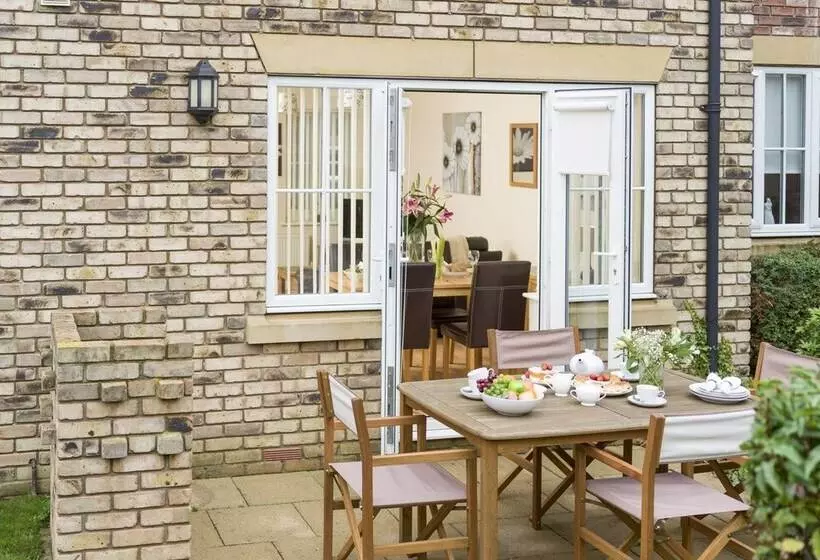 Sunny Corner Cottage