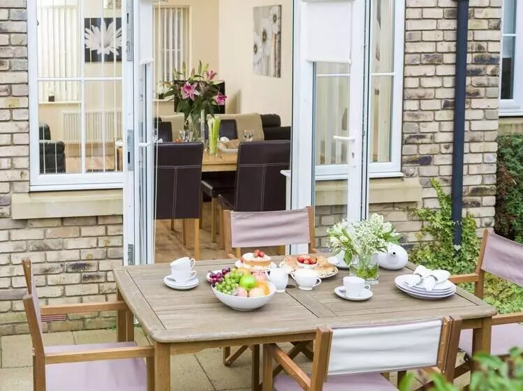 Sunny Corner Cottage