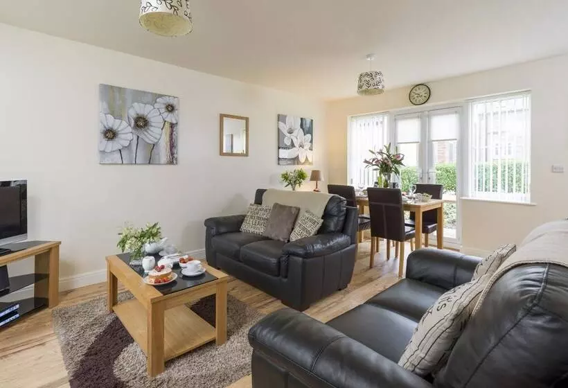 Sunny Corner Cottage