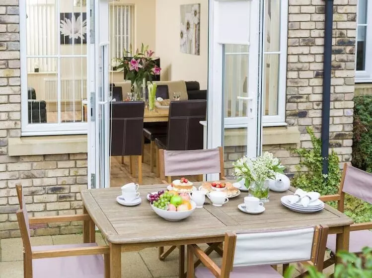 Sunny Corner Cottage
