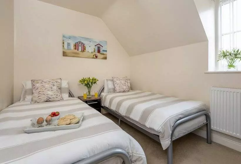 Sunny Corner Cottage