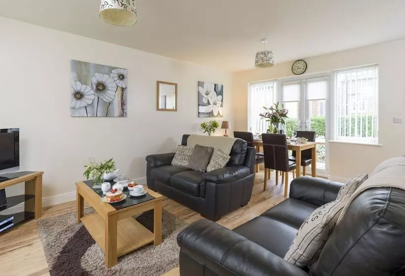 Sunny Corner Cottage