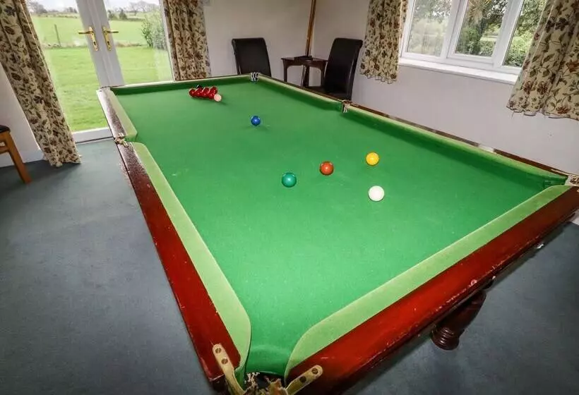 The Manor House At Kenwick Lodge