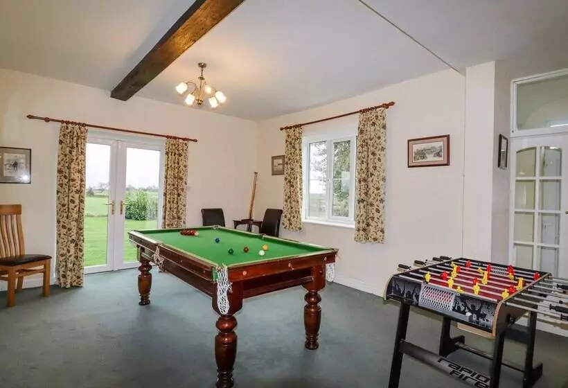 The Manor House At Kenwick Lodge