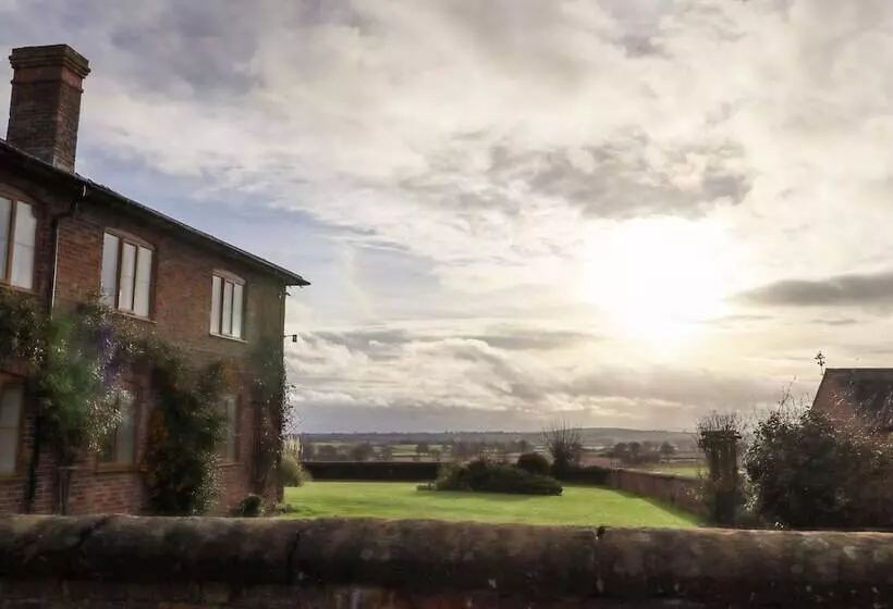 The Manor House At Kenwick Lodge