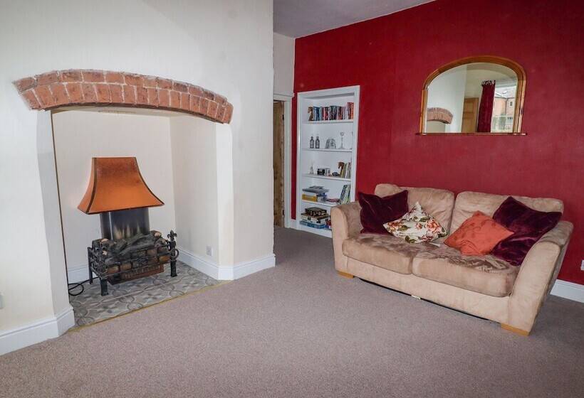 The Manor House At Kenwick Lodge