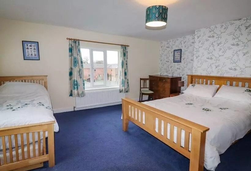 The Manor House At Kenwick Lodge