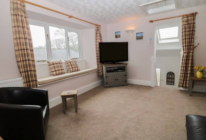 Wingstone Farm Cottage