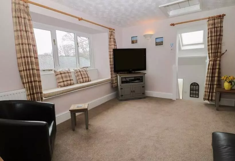 Wingstone Farm Cottage