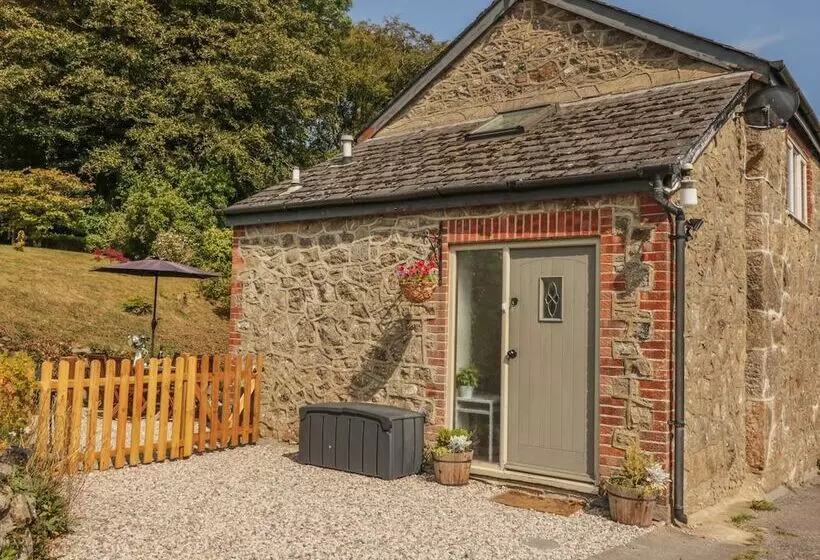 Wingstone Farm Cottage
