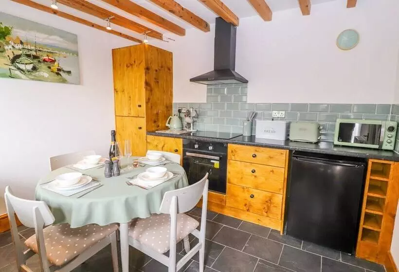 Woodland Cottage