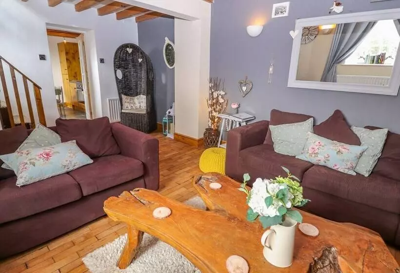 Woodland Cottage
