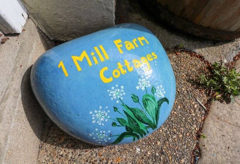 1 Mill Farm Cottages