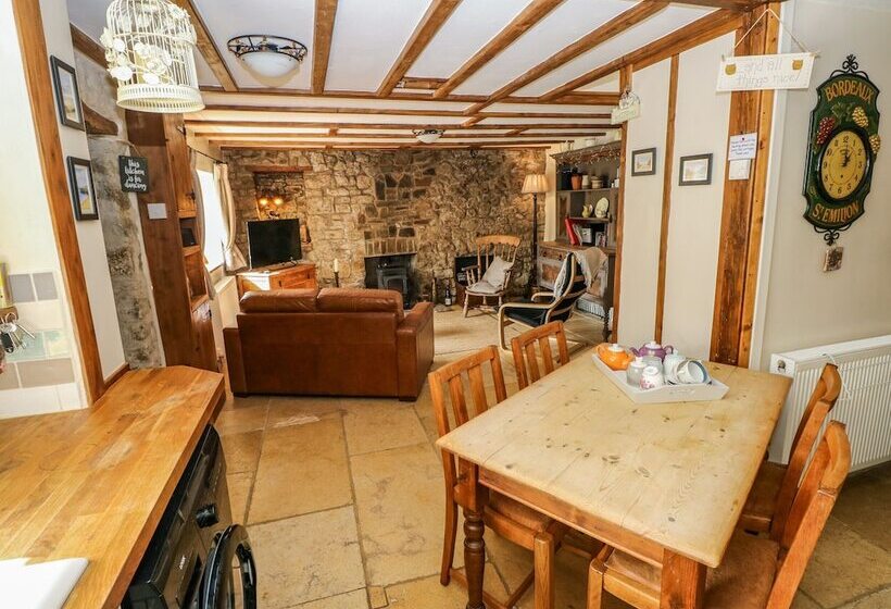 1 Mill Farm Cottages