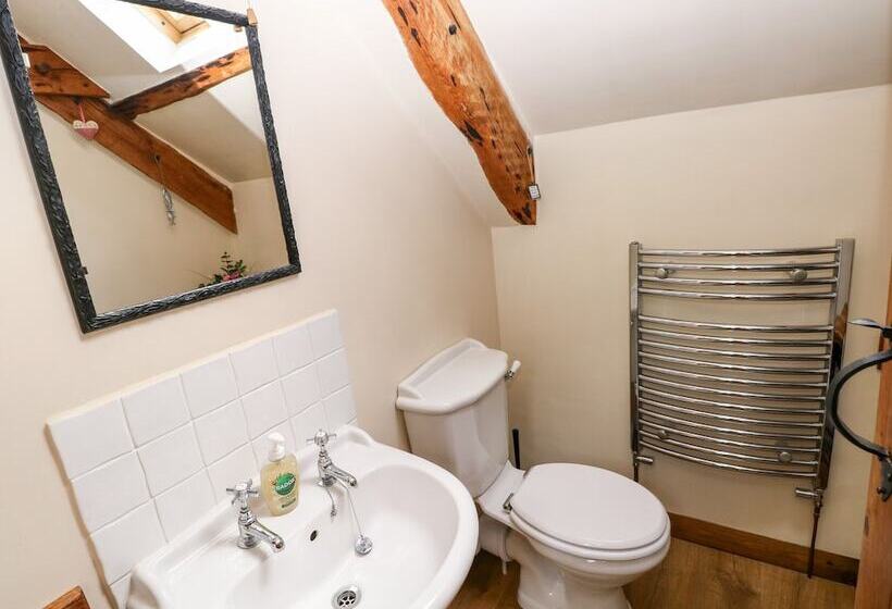 1 Mill Farm Cottages