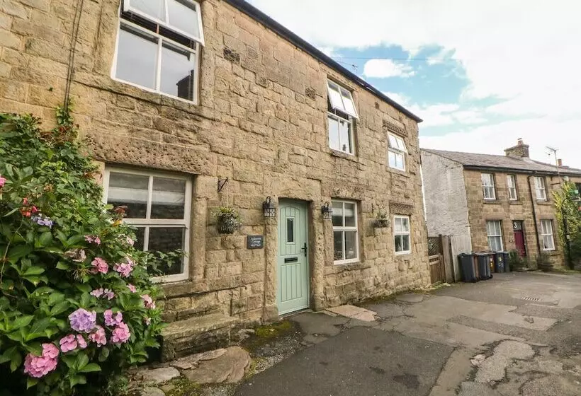 Ardeevin Cottage