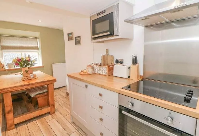 Ardeevin Cottage