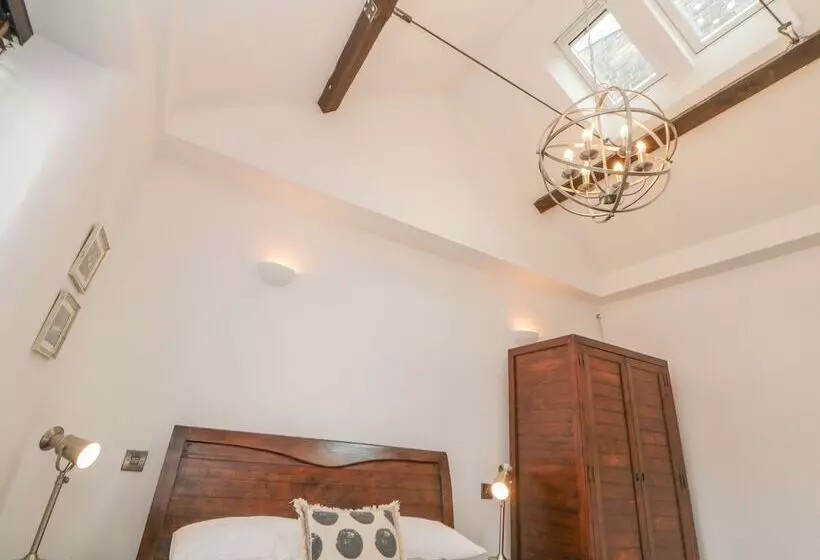 Ardeevin Cottage