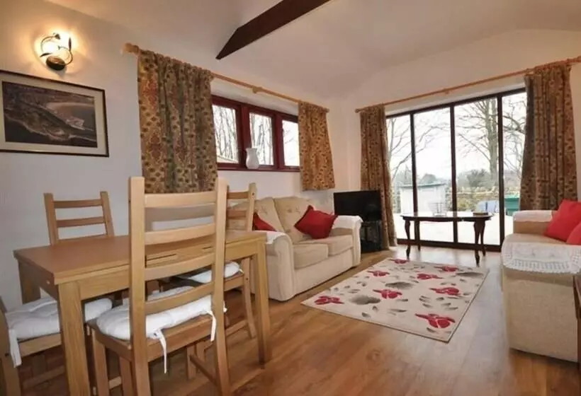 Follis Cottage