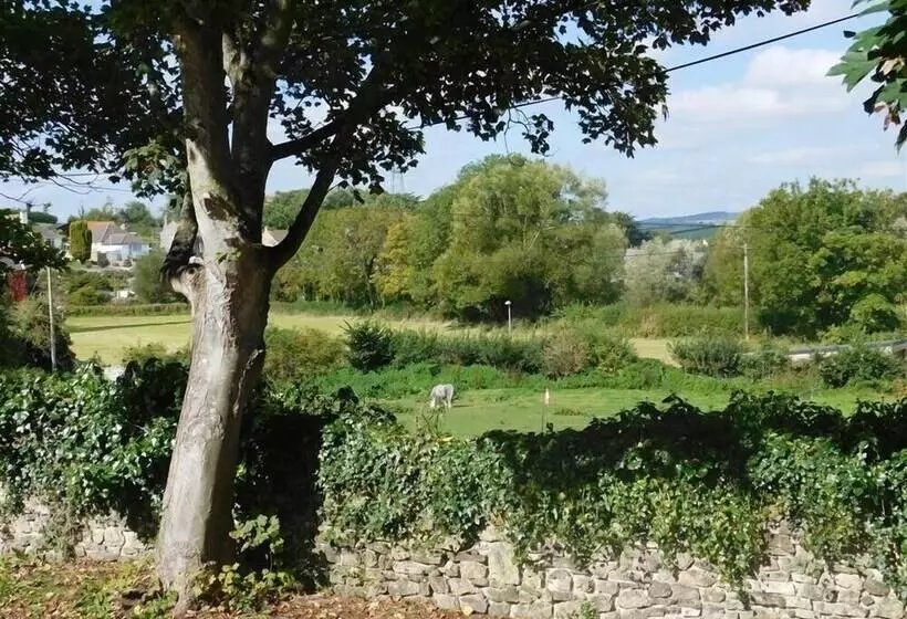 Follis Cottage