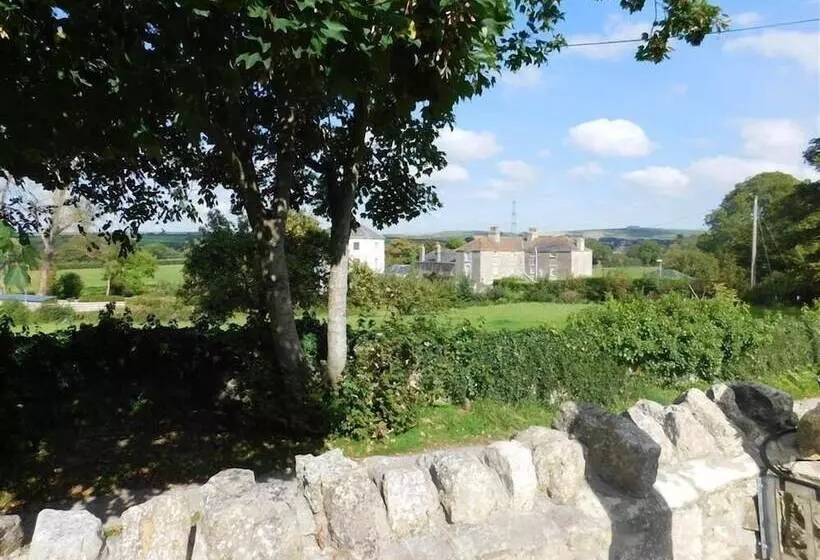 Follis Cottage