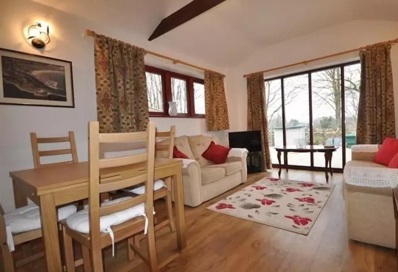 Follis Cottage