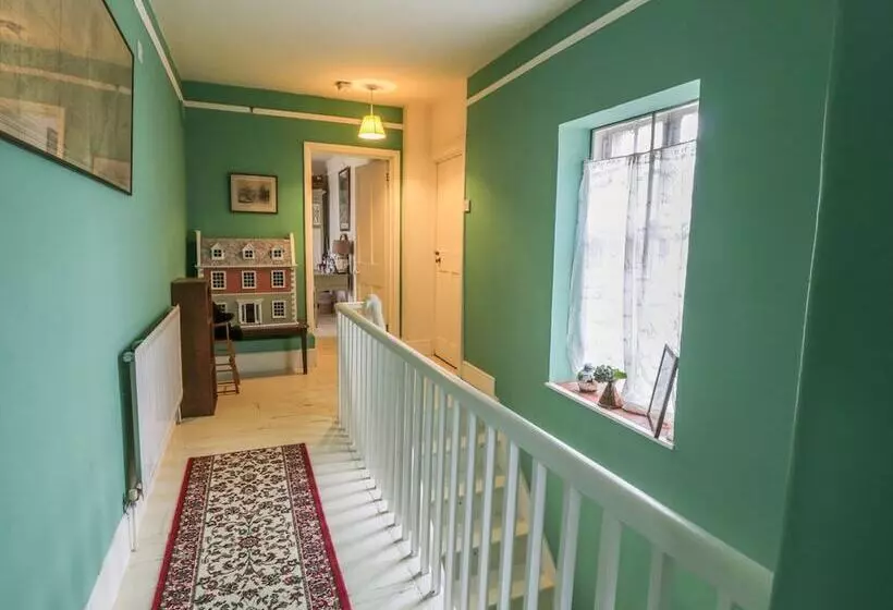 Garfield House