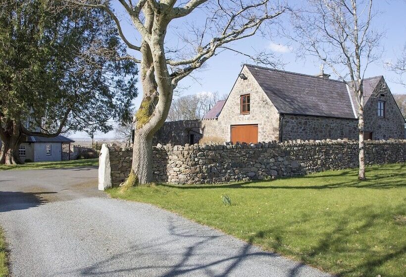Hen Stabl Llandwrog