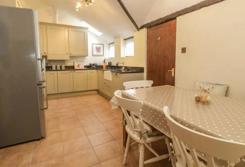 Oak Cottage