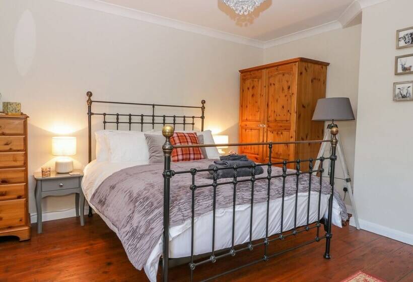 Pelham House Cottage