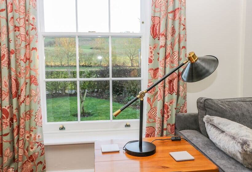 Pelham House Cottage