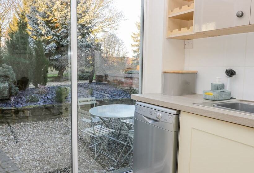 Pelham House Cottage