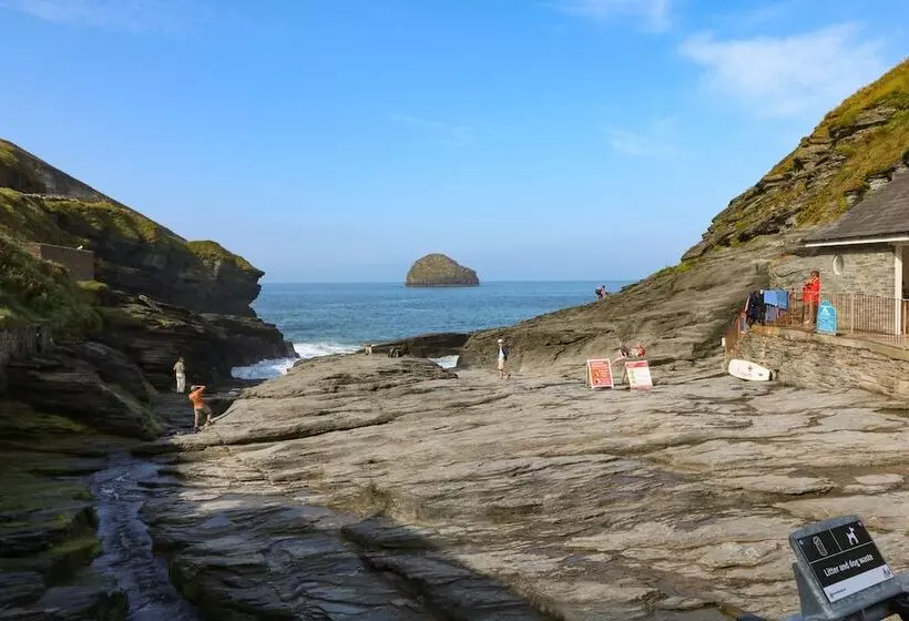 Rock House
