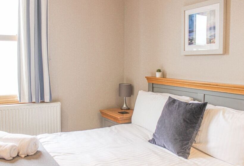 Sandcastles 15a Fore Street