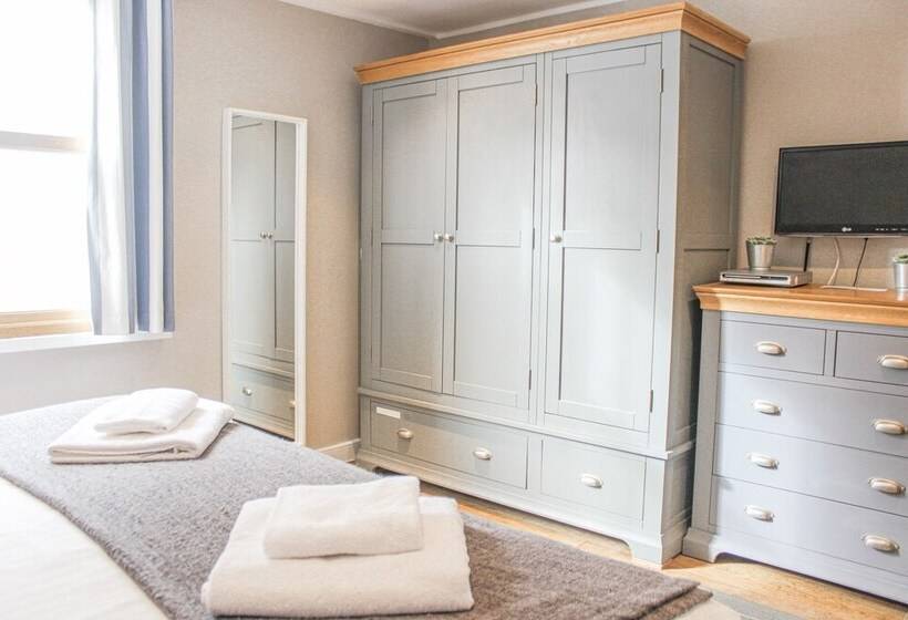 Sandcastles 15a Fore Street