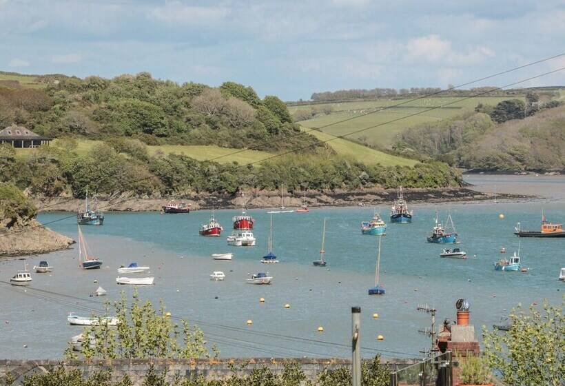 14a Courtenay Street