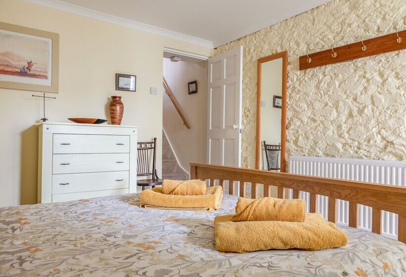 14a Courtenay Street