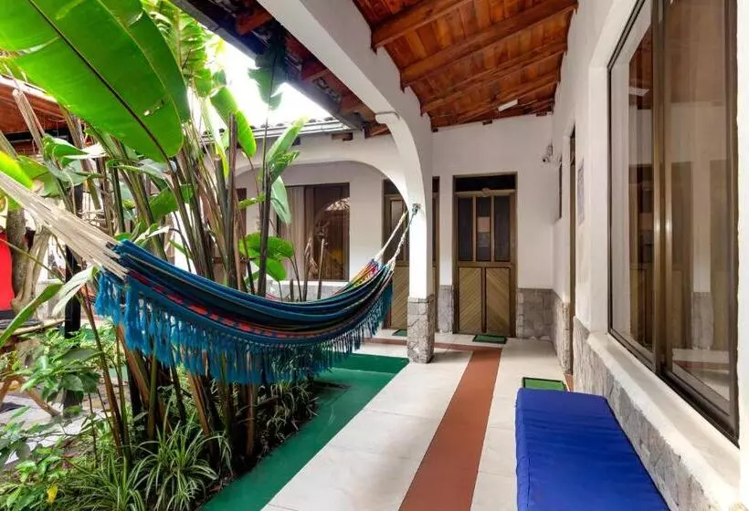 ユースホステル Santa Cruz Backpackers Hostal