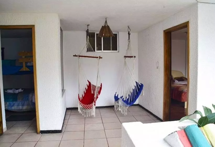 ユースホステル Santa Cruz Backpackers Hostal